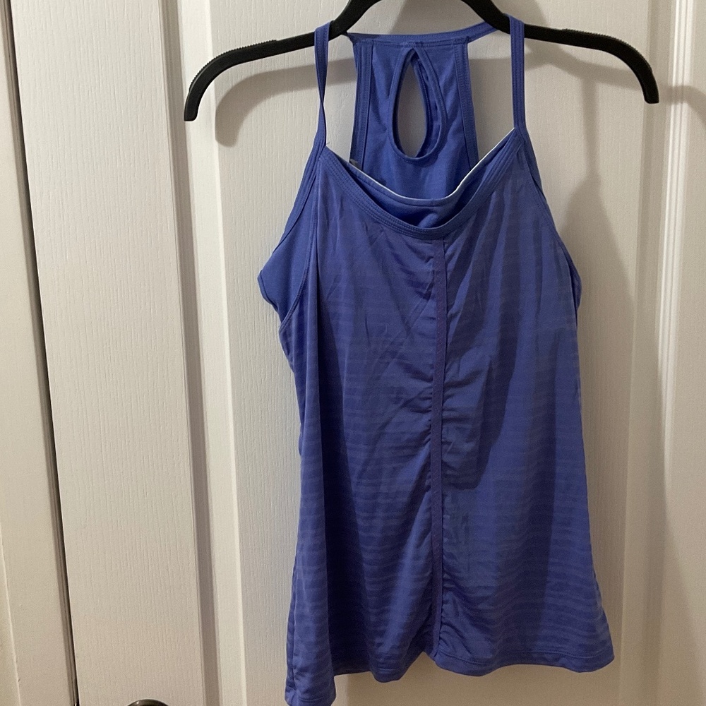 Athleta exercise tank with built in shelf bra size small, bluish purple